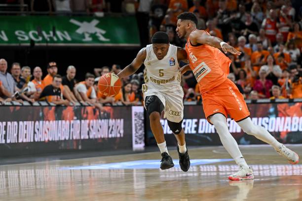 用一个果断 用一个果断